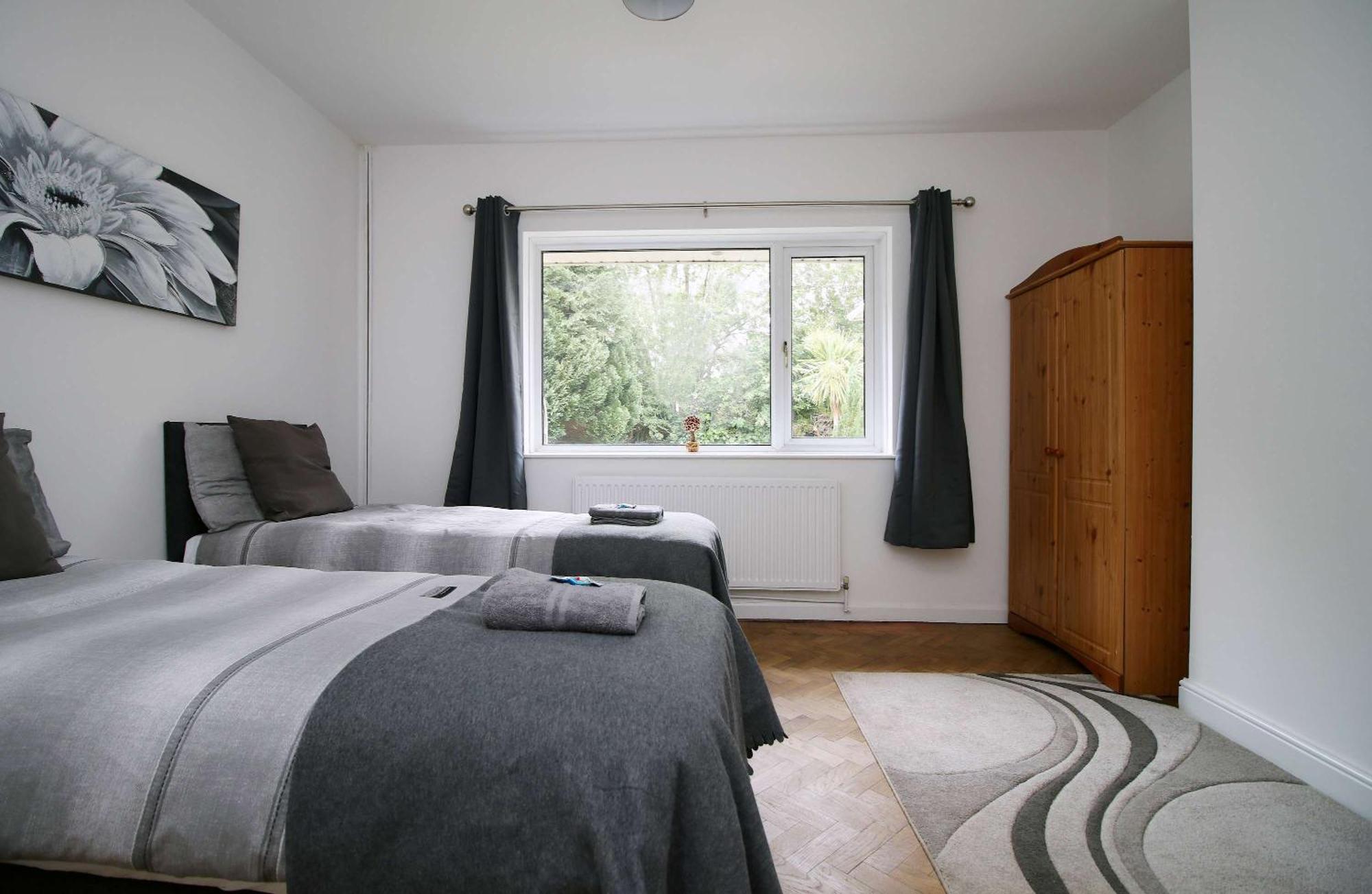 The Lockett Wonderful Large Bungalow Plympton, Plymouth Free Parking By Staystaycations Dış mekan fotoğraf