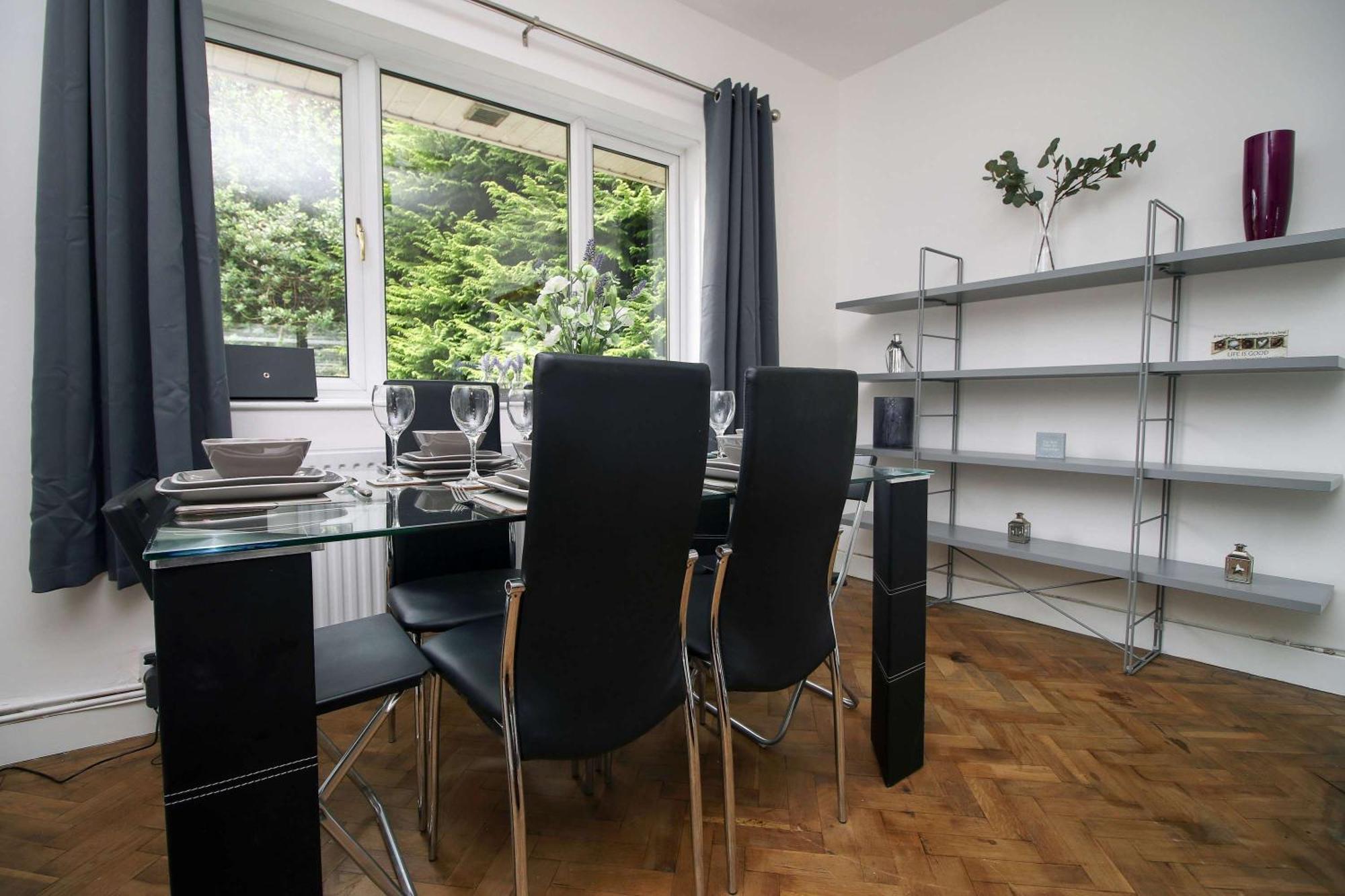 The Lockett Wonderful Large Bungalow Plympton, Plymouth Free Parking By Staystaycations Dış mekan fotoğraf