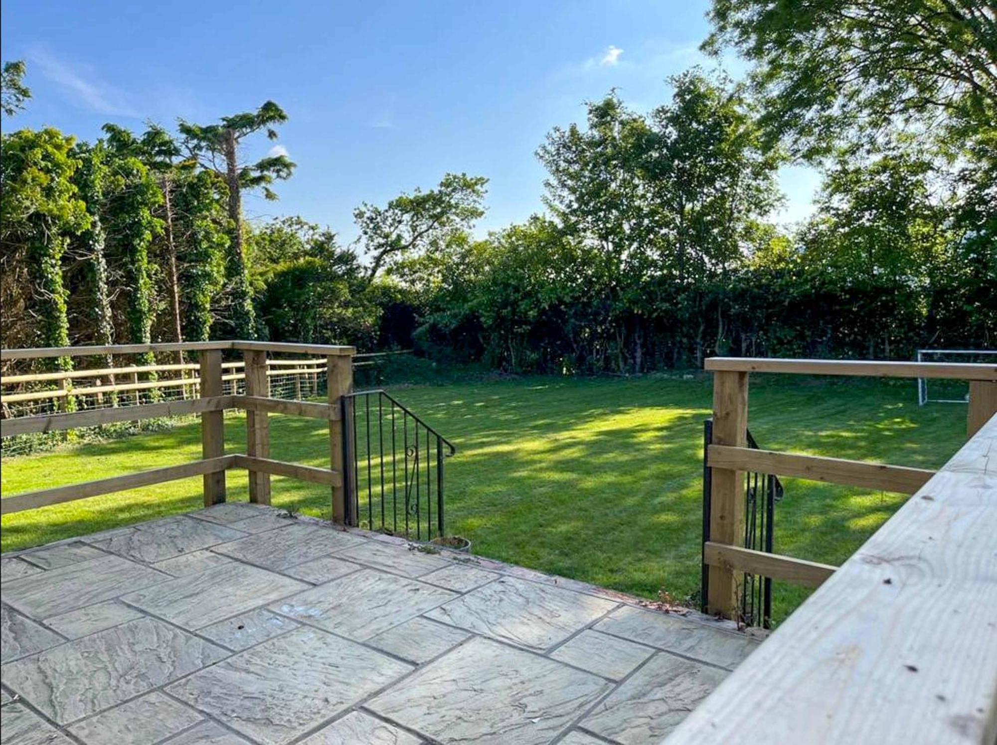 The Lockett Wonderful Large Bungalow Plympton, Plymouth Free Parking By Staystaycations Dış mekan fotoğraf